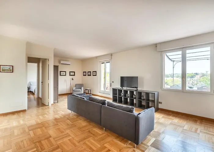 Lungotevere Ripa Luxury